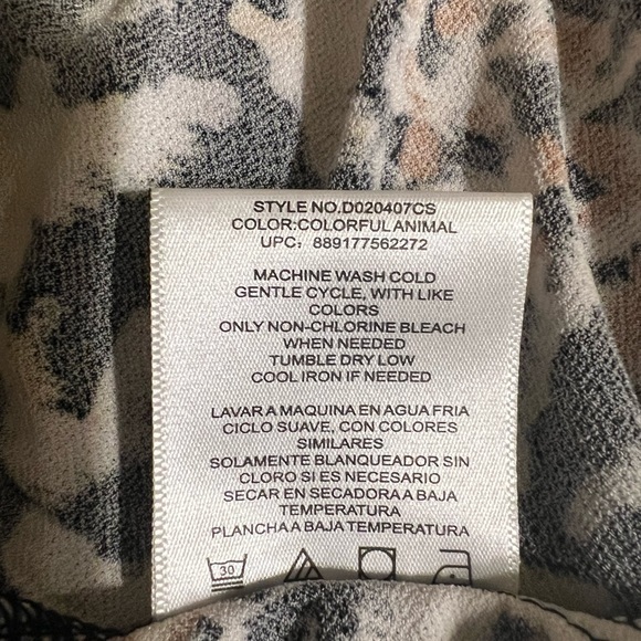 Christian Siriano multi color animal print v neck dress size small - Picture 9 of 9